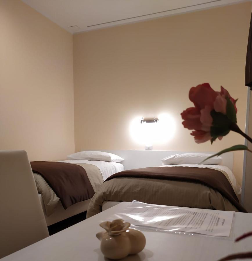 B&B "Croce Nivera" Вибо Валентия Екстериор снимка