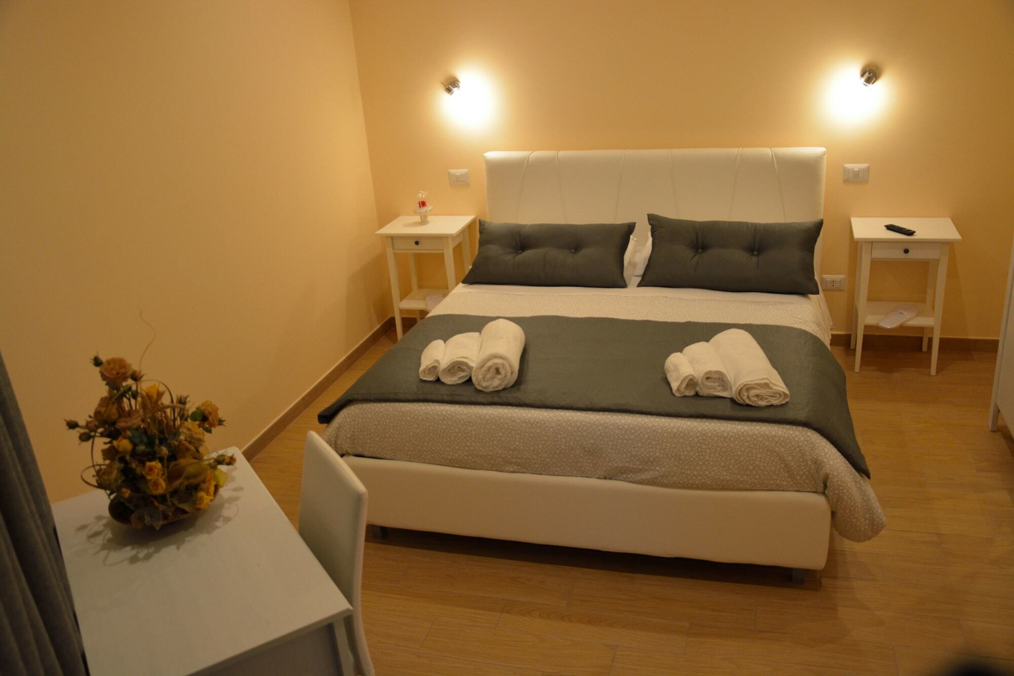 B&B "Croce Nivera" Вибо Валентия Екстериор снимка