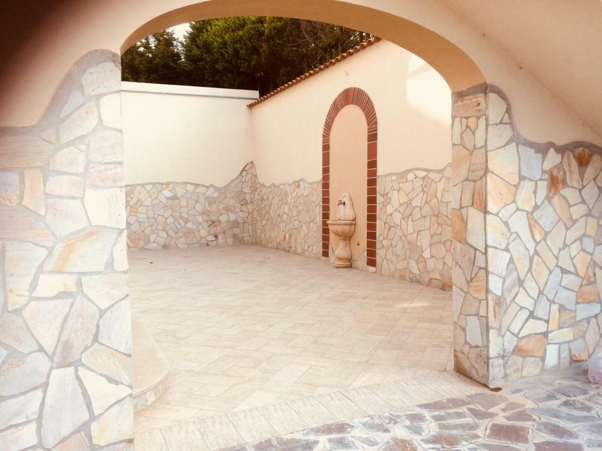 B&B "Croce Nivera" Вибо Валентия Екстериор снимка